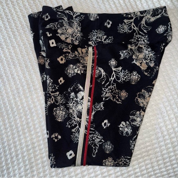 FP Movement Freestyle Floral Striped
Leggings High Rise Ankle Crop Drawstring - Picture 9 of 10